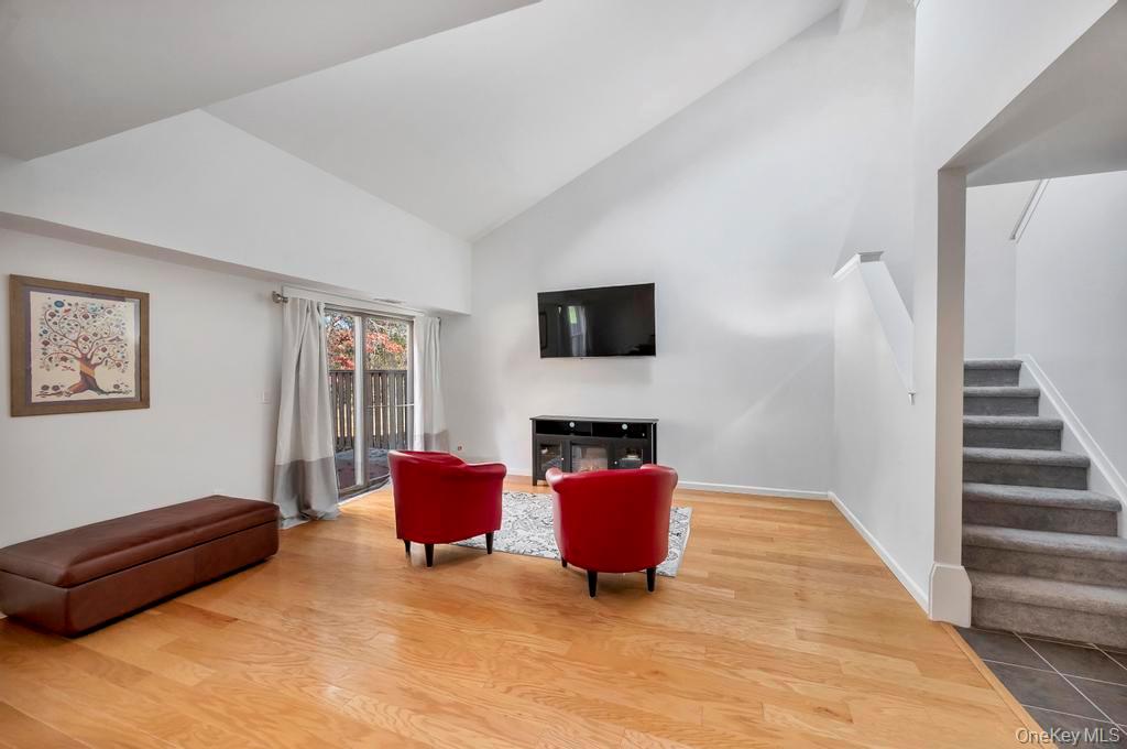 #7 photo, 173 North Lane, Smithtown , NY 11787