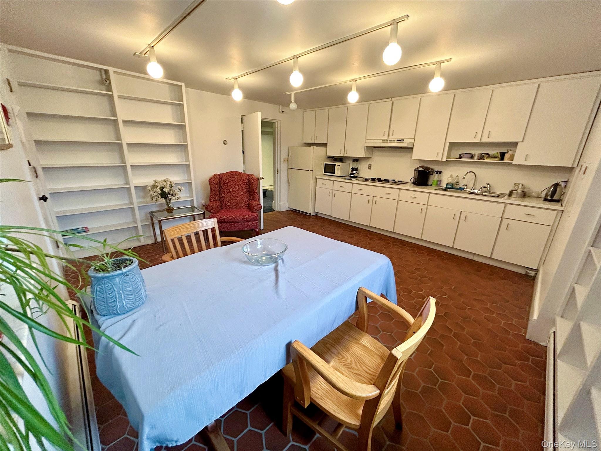 #4 photo, 75 N Middletown Road, Nanuet , NY 10954