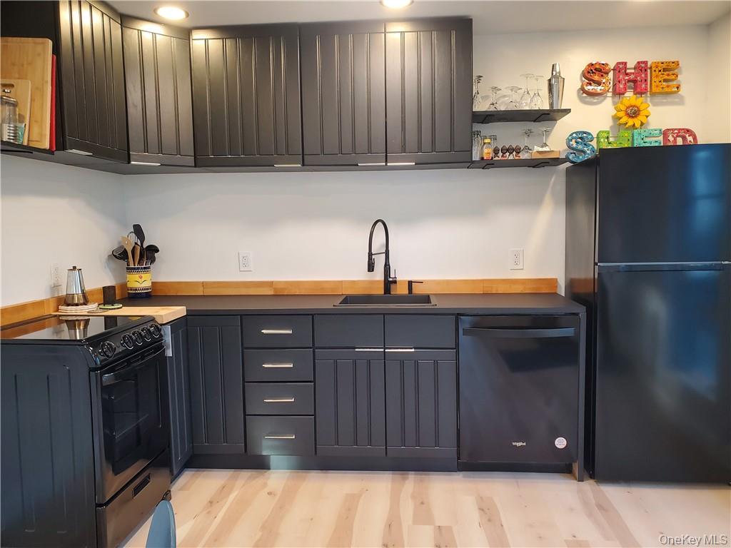 #4 photo, 44 Dellenbaugh Road, Cragsmoor , NY 12566