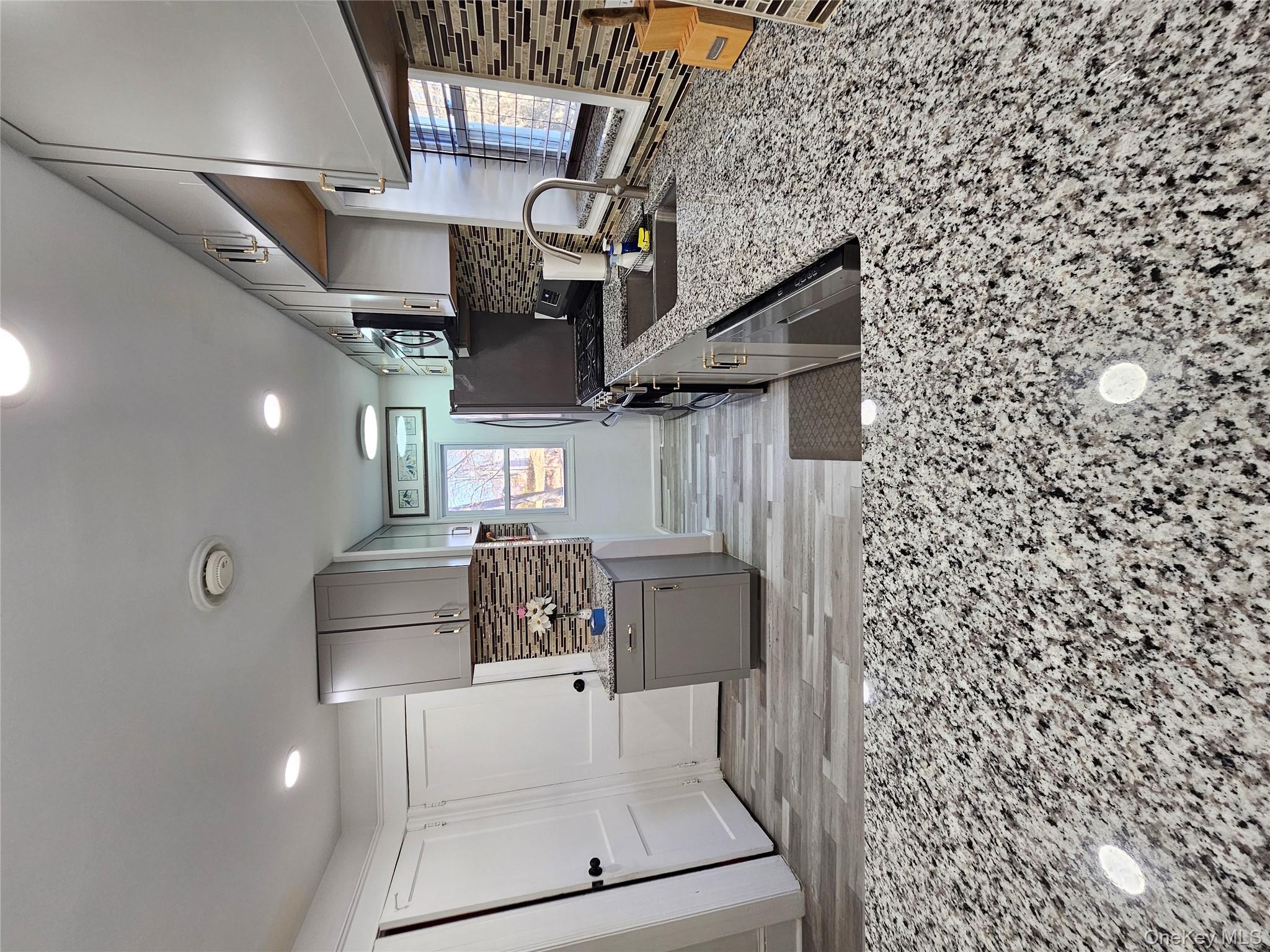 #16 photo, 88 Innis Avenue, Poughkeepsie , NY 12601