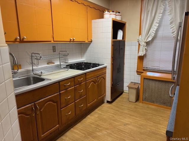 #5 photo, 1549 & 1547(Garage) Beach Avenue, Bronx , NY 10460