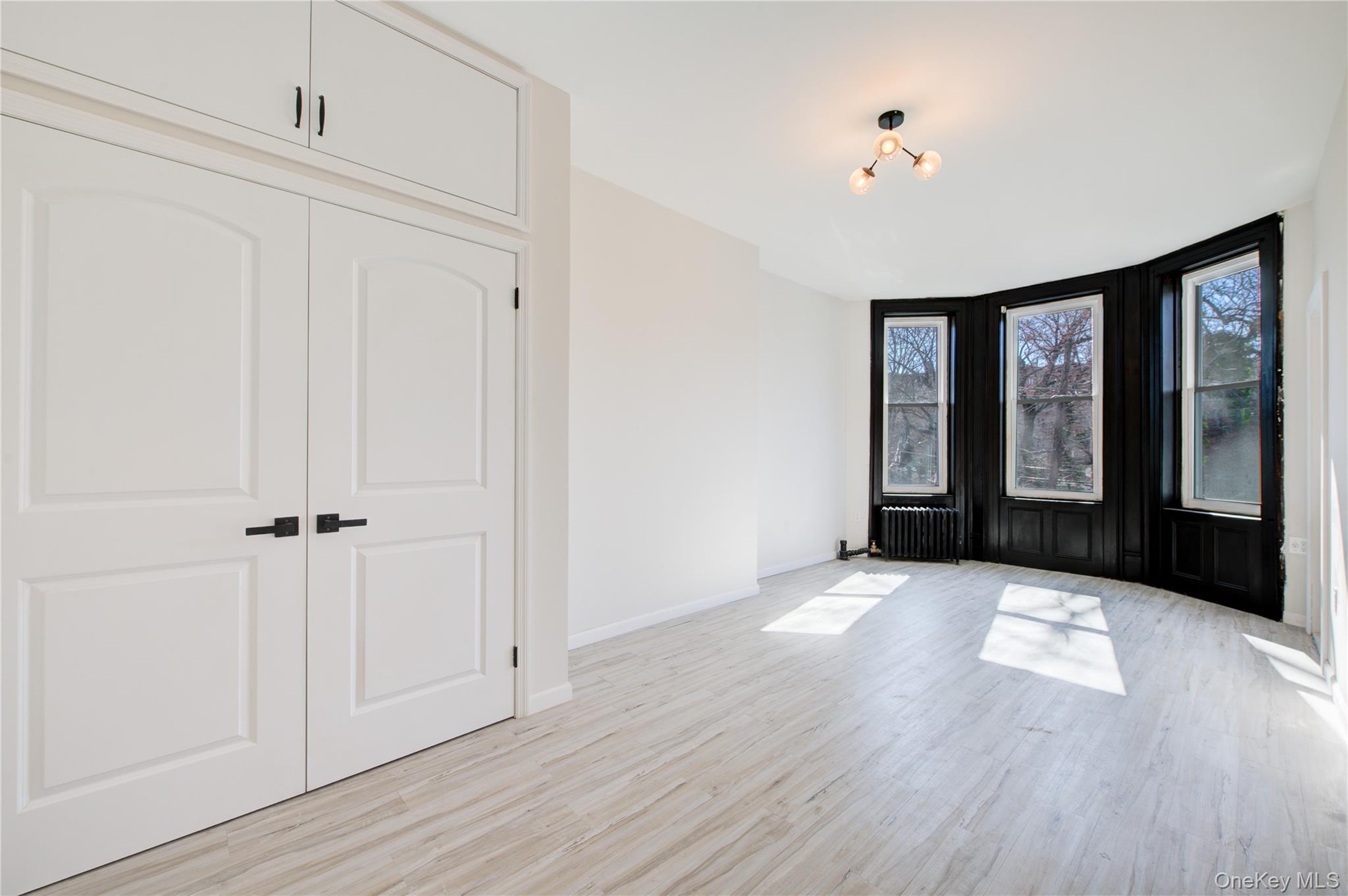 #12 photo, 330 E 198th Street, Bronx , NY 10458