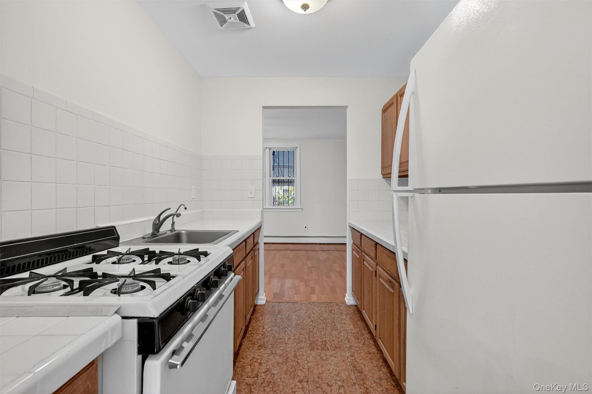 #15 photo, 1042 Fox Street, Bronx , NY 10459