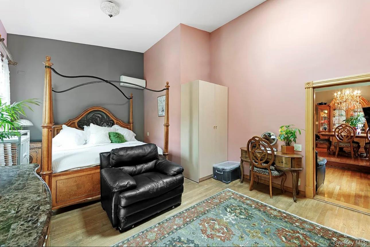 #6 photo, 31-47/49 43rd Street, Astoria , NY 11103