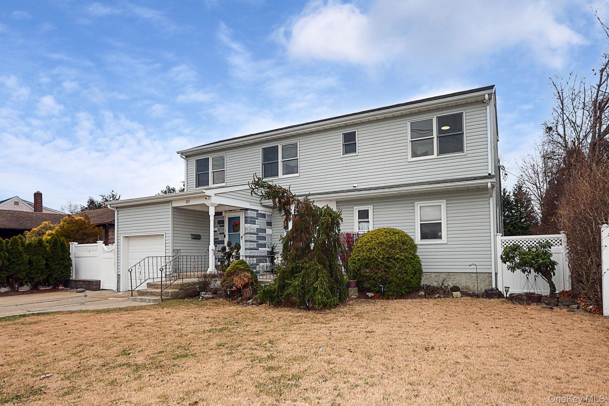#4 photo, 828 E. Meadow Avenue, 長島 East Meadow , NY 11554