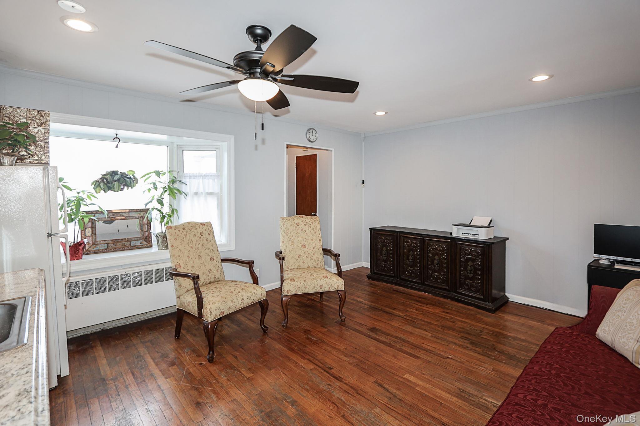 #8 photo, 828 E. Meadow Avenue, 長島 East Meadow , NY 11554