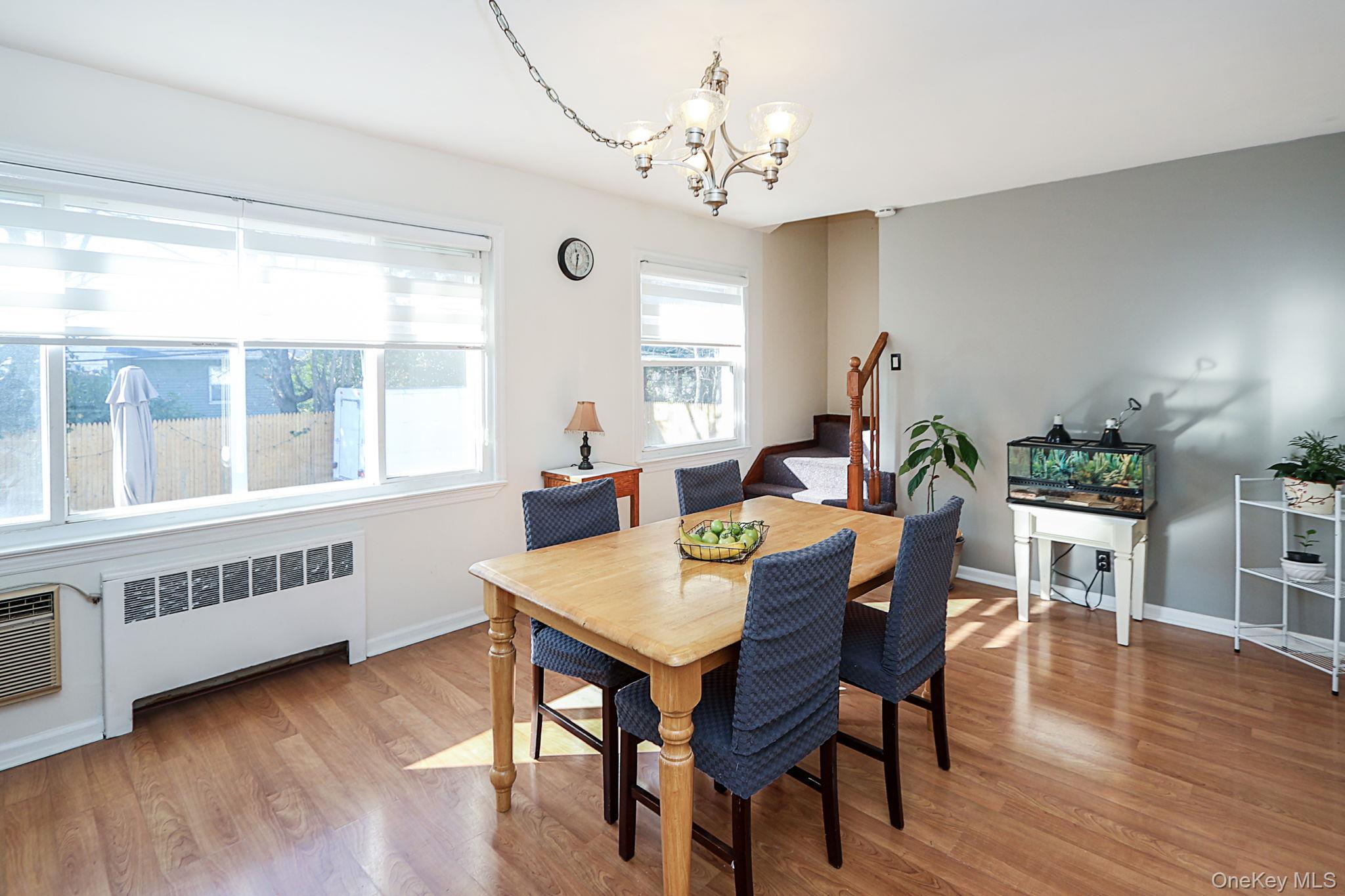 #9 photo, 828 E. Meadow Avenue, 長島 East Meadow , NY 11554