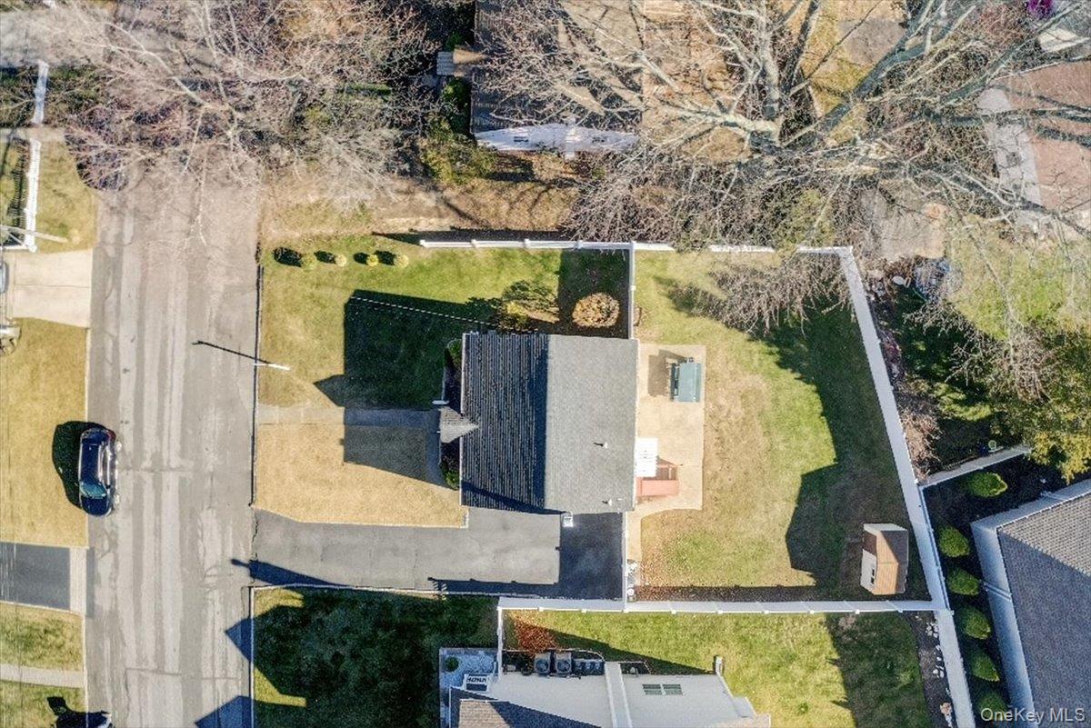 #13 photo, 6 Glenda Drive, West Babylon , NY 11704