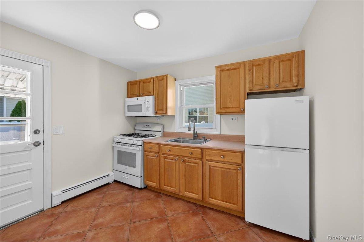 #8 photo, 6 Glenda Drive, West Babylon , NY 11704