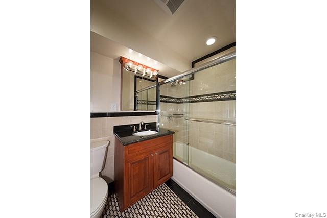 #6 photo, 45 Country Club Drive, Coram , NY 11727