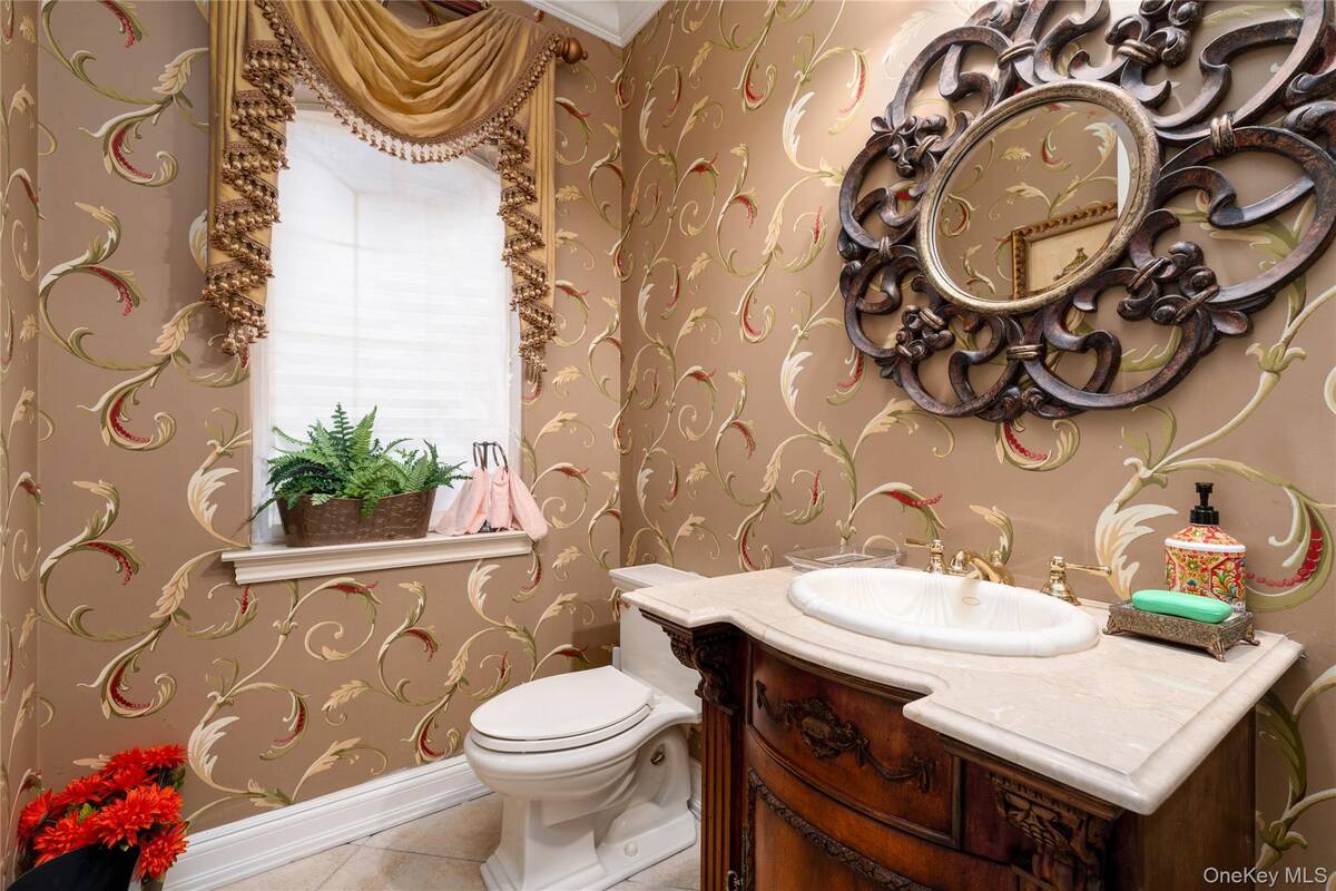 #31 photo, 19 Hamlet Woods Drive, Smithtown , NY 11780