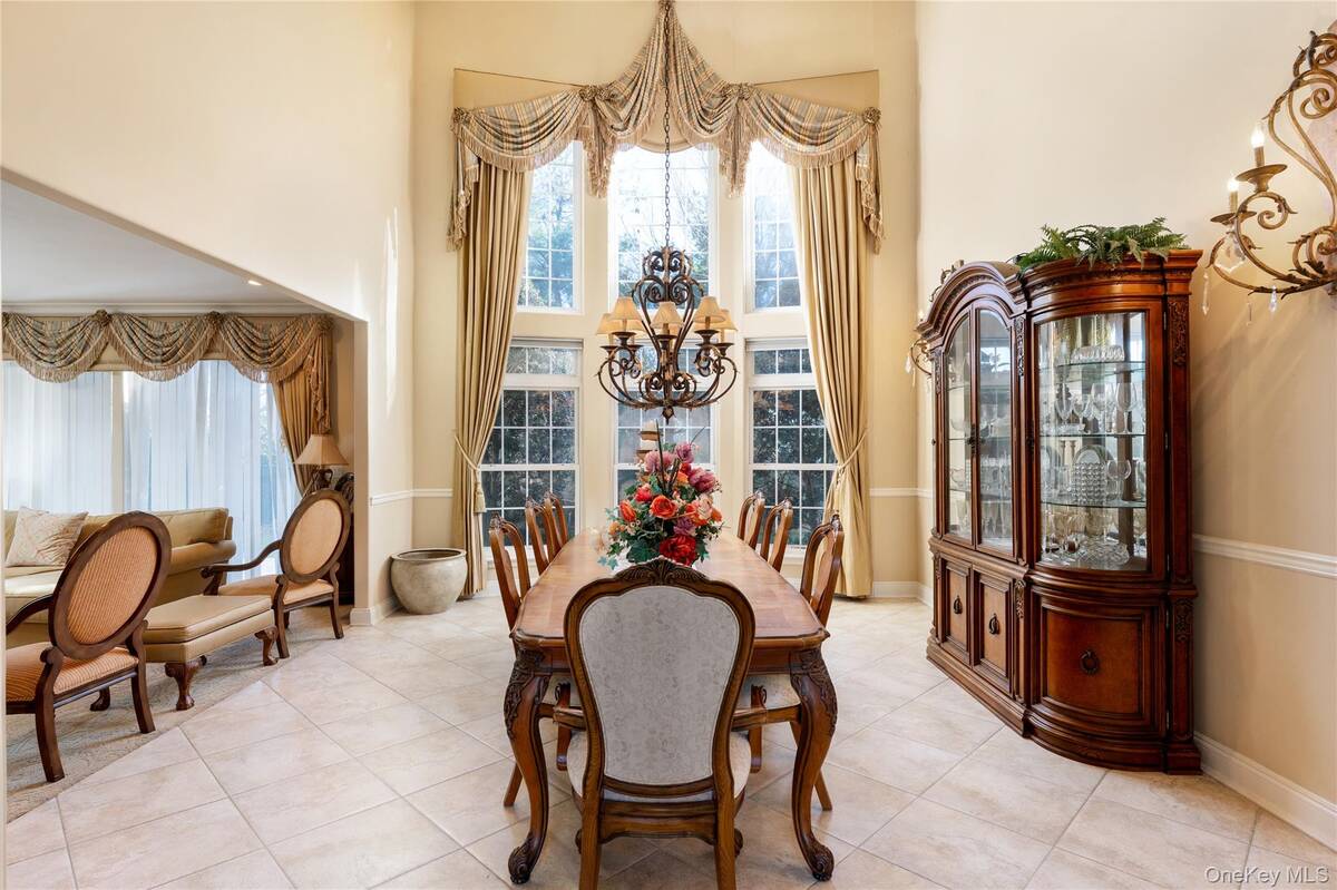 #9 photo, 19 Hamlet Woods Drive, Smithtown , NY 11780