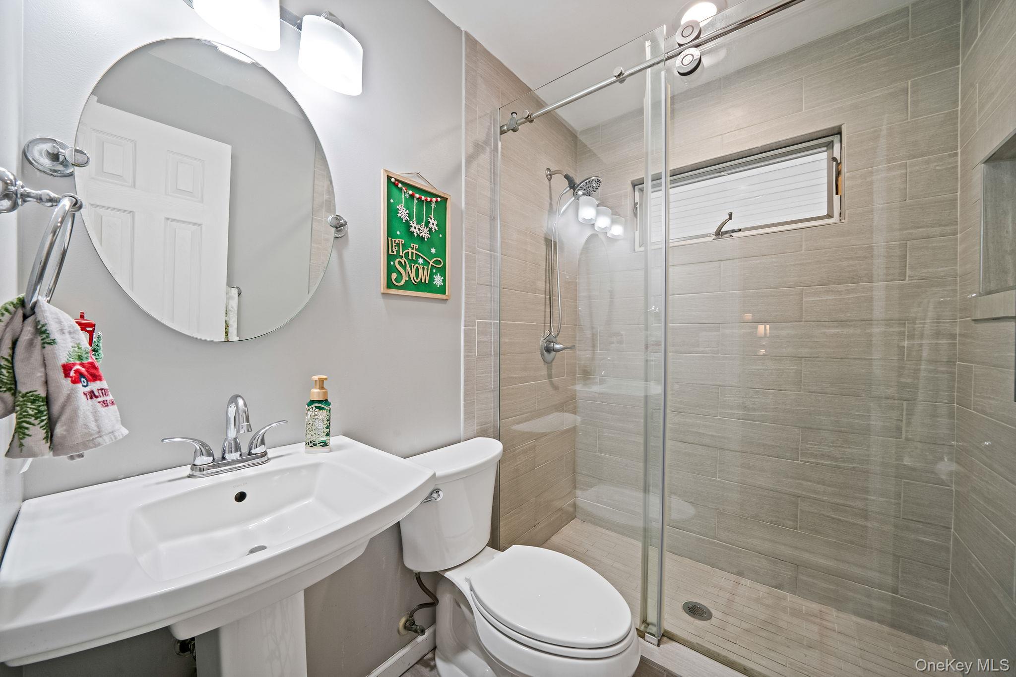 #15 photo, 32 Rockledge Drive, Shirley , NY 11967