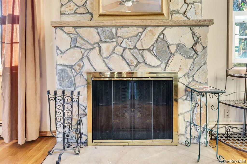 #15 photo, 17 Oxford Street, Malverne , NY 11565