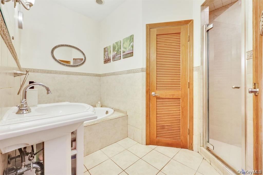 #16 photo, 17 Oxford Street, Malverne , NY 11565