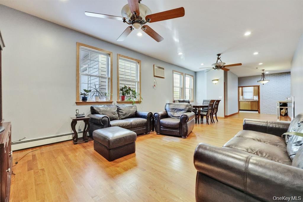 #4 photo, 17 Oxford Street, Malverne , NY 11565