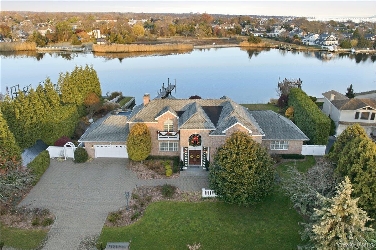 #1 photo, 165 Peninsula Drive, Babylon , NY 11702