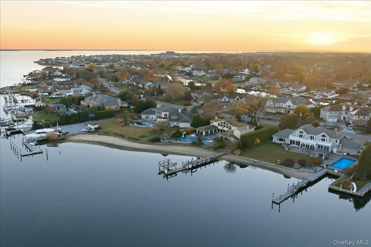 #2 photo, 165 Peninsula Drive, Babylon , NY 11702