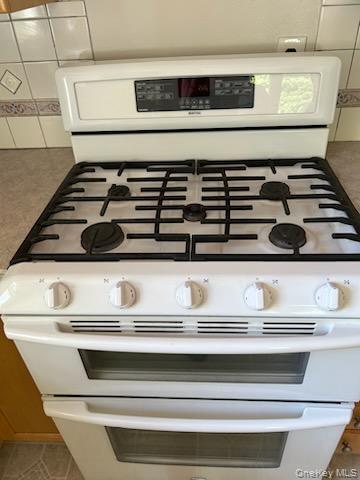 #5 photo, 11 Calvert Avenue, Ronkonkoma , NY 11779