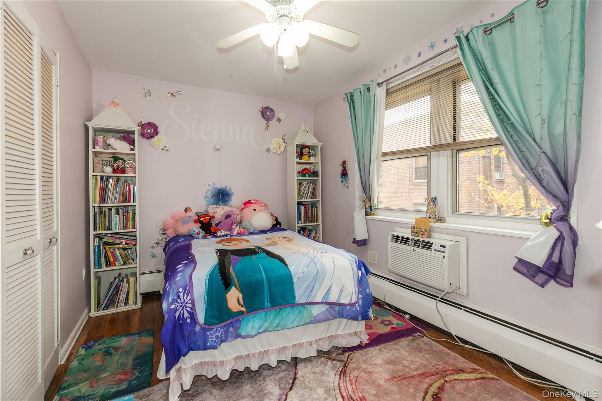 #19 photo, 45 HILLPARK Avenue, Great Neck , NY 11021