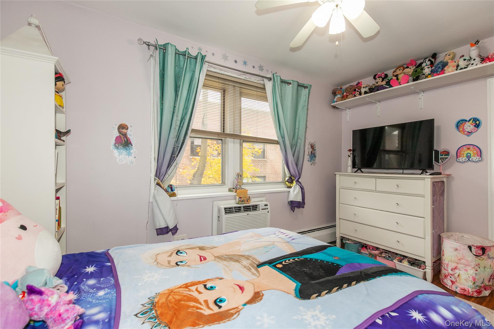 #20 photo, 45 HILLPARK Avenue, Great Neck , NY 11021