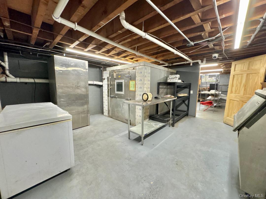 #20 photo, 3925 Merrick Road, Seaford , NY 11783