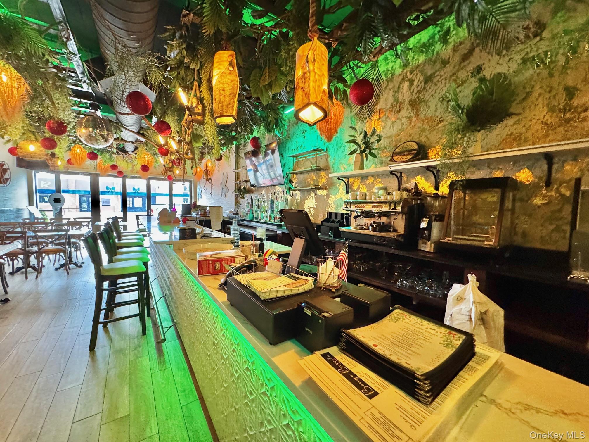 #4 photo, 3925 Merrick Road, Seaford , NY 11783