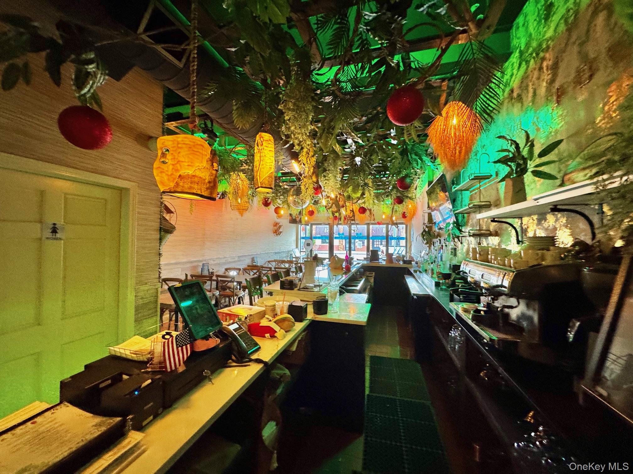 #5 photo, 3925 Merrick Road, Seaford , NY 11783