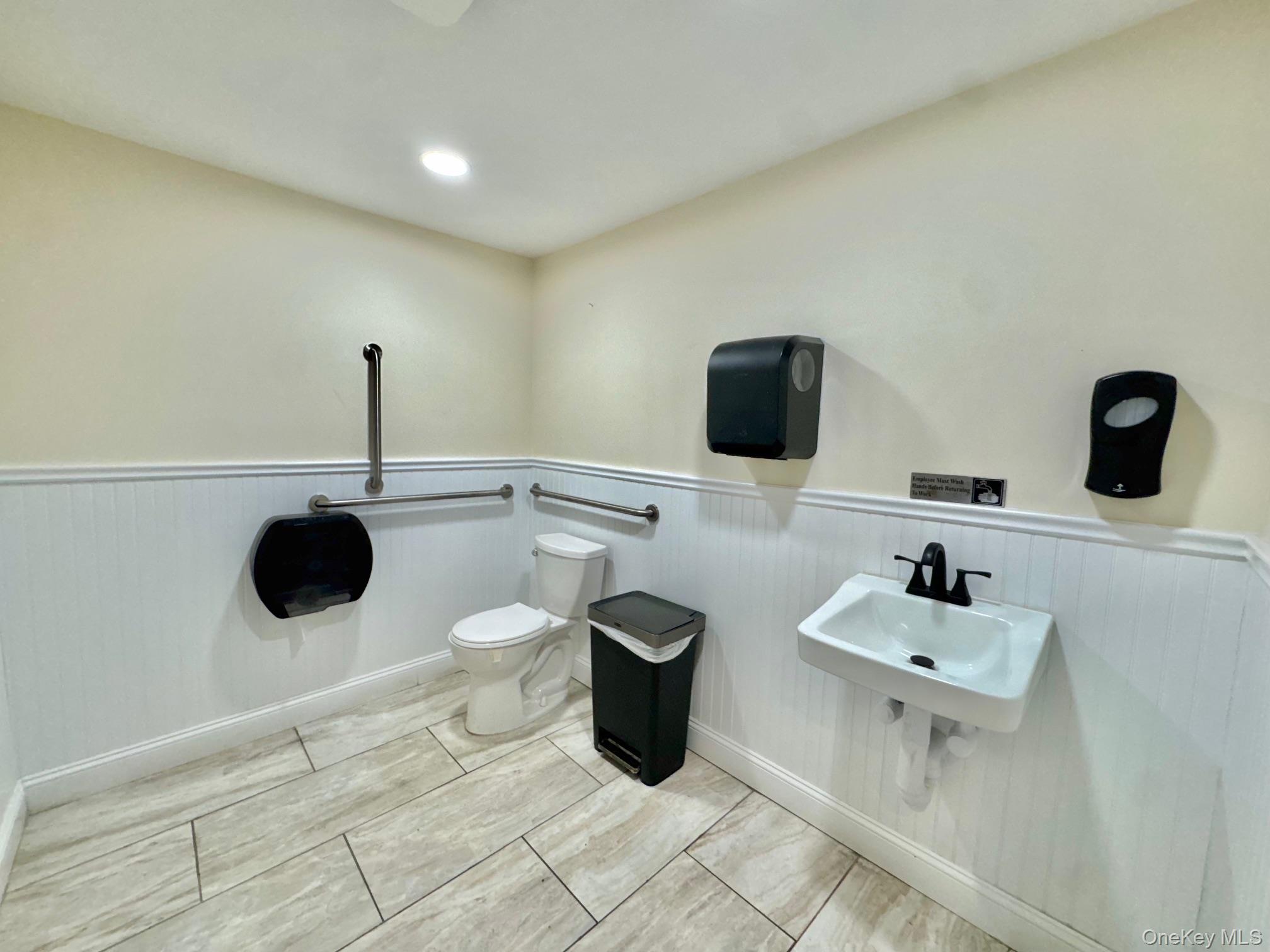 #8 photo, 3925 Merrick Road, Seaford , NY 11783