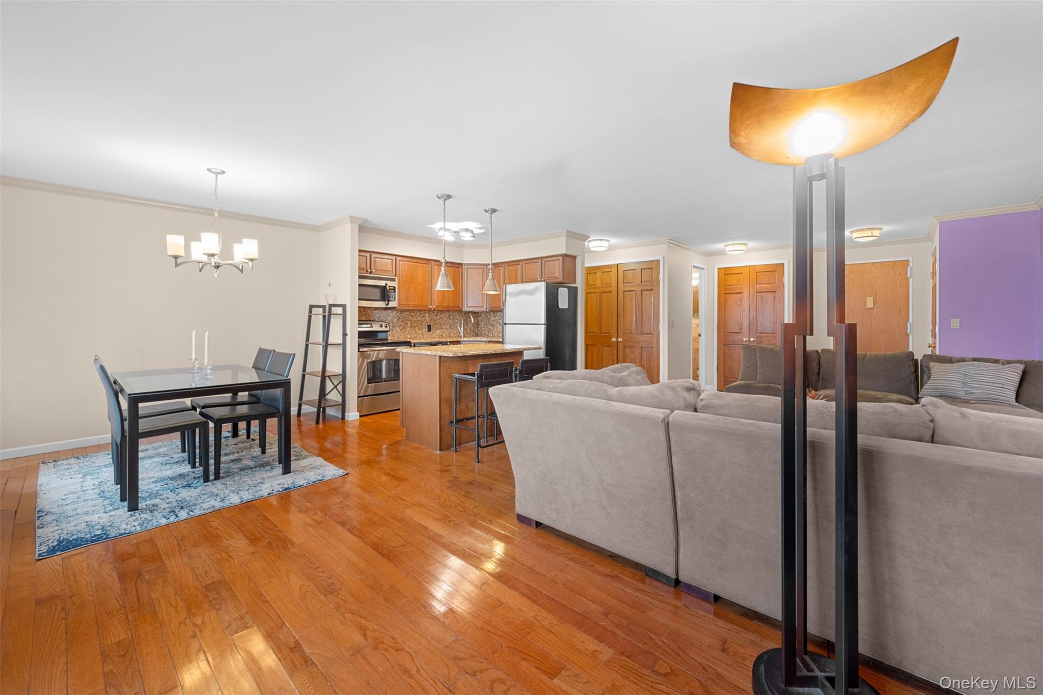 #14 photo, 141 Great Neck Road, Great Neck , NY 11021