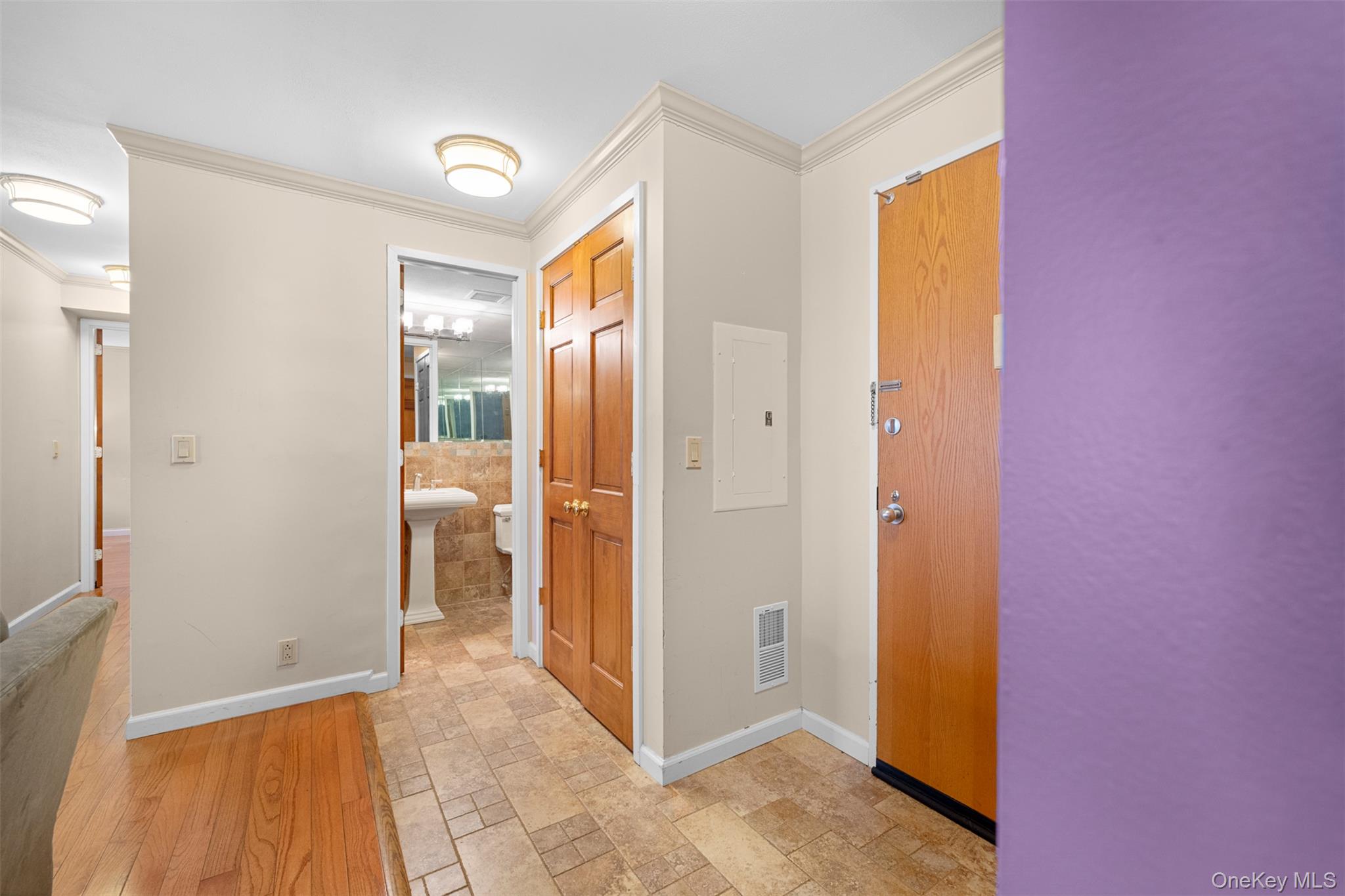 #8 photo, 141 Great Neck Road, Great Neck , NY 11021