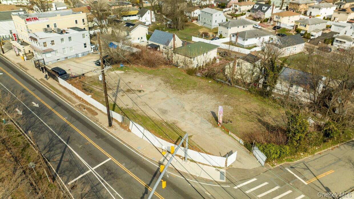 #4 photo, 31 Plainfield Avenue, Elmont , NY 11003