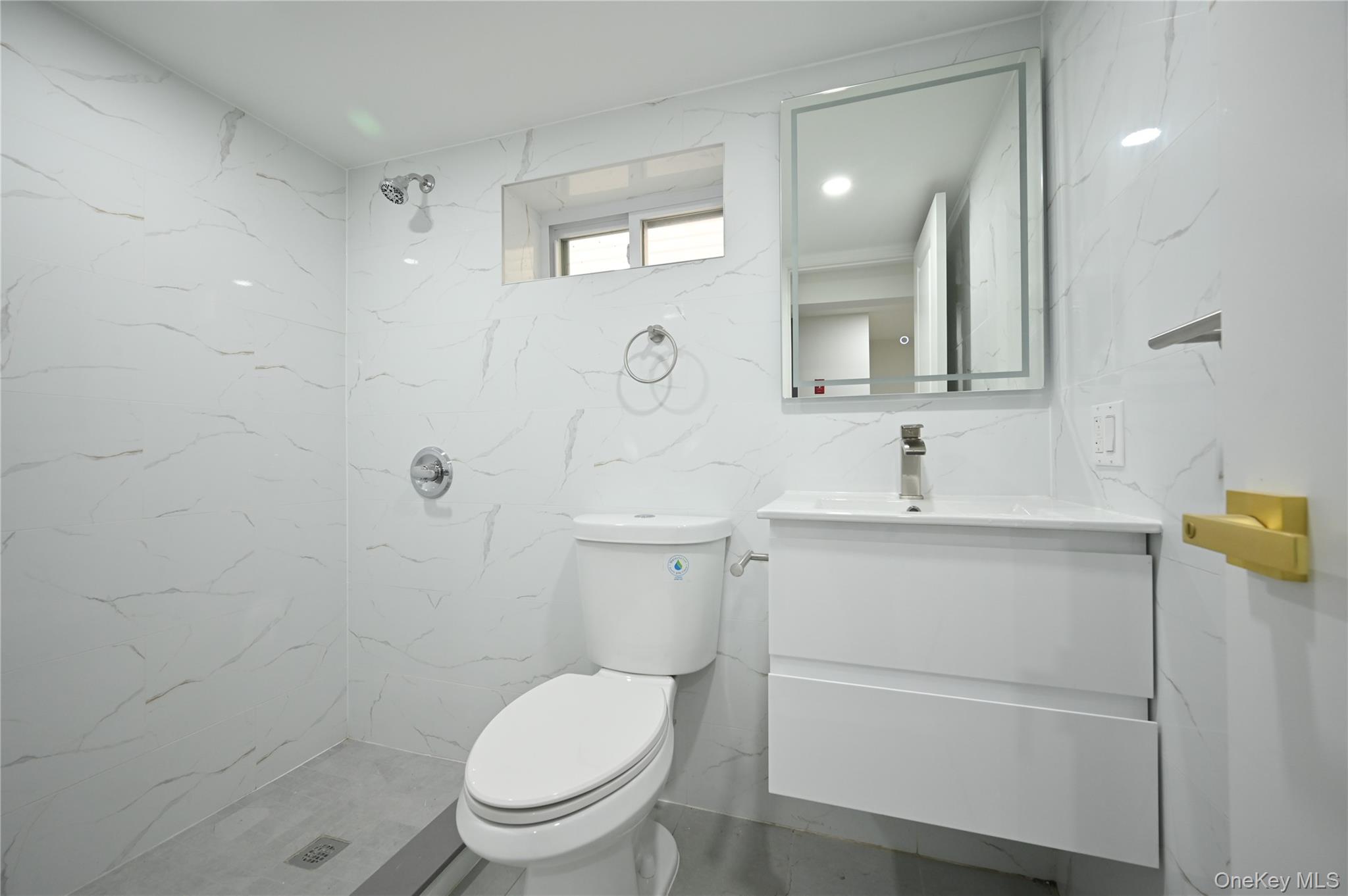 #19 photo, 60-43 Wetherole Street, Rego Park , NY 11373