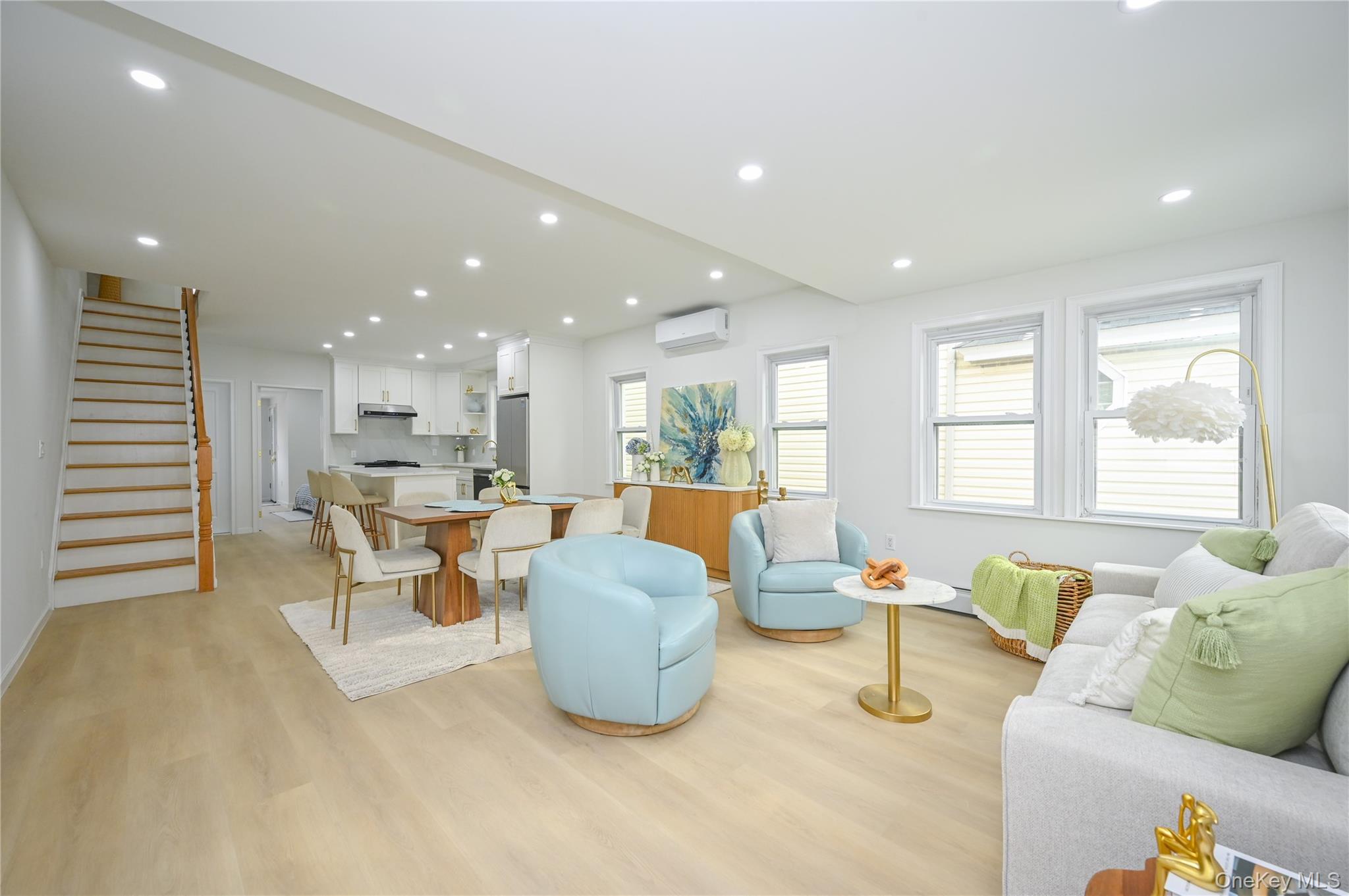 #3 photo, 60-43 Wetherole Street, Rego Park , NY 11373