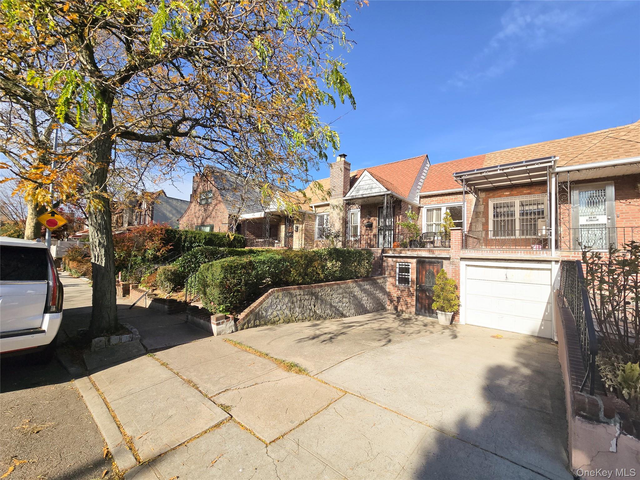 #4 photo, 8571 67th ave Avenue, Rego Park , NY 11374