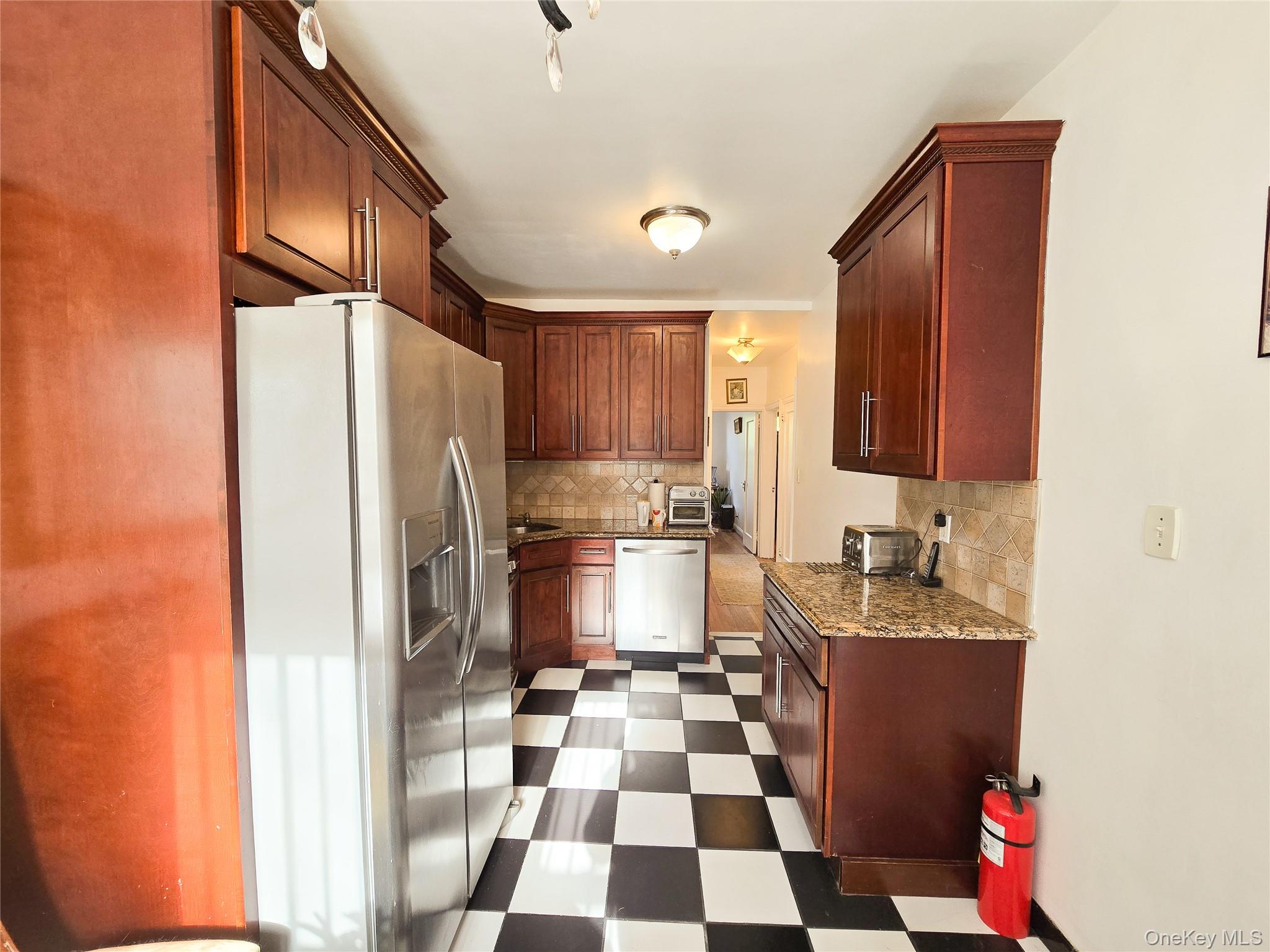 #5 photo, 8571 67th ave Avenue, Rego Park , NY 11374