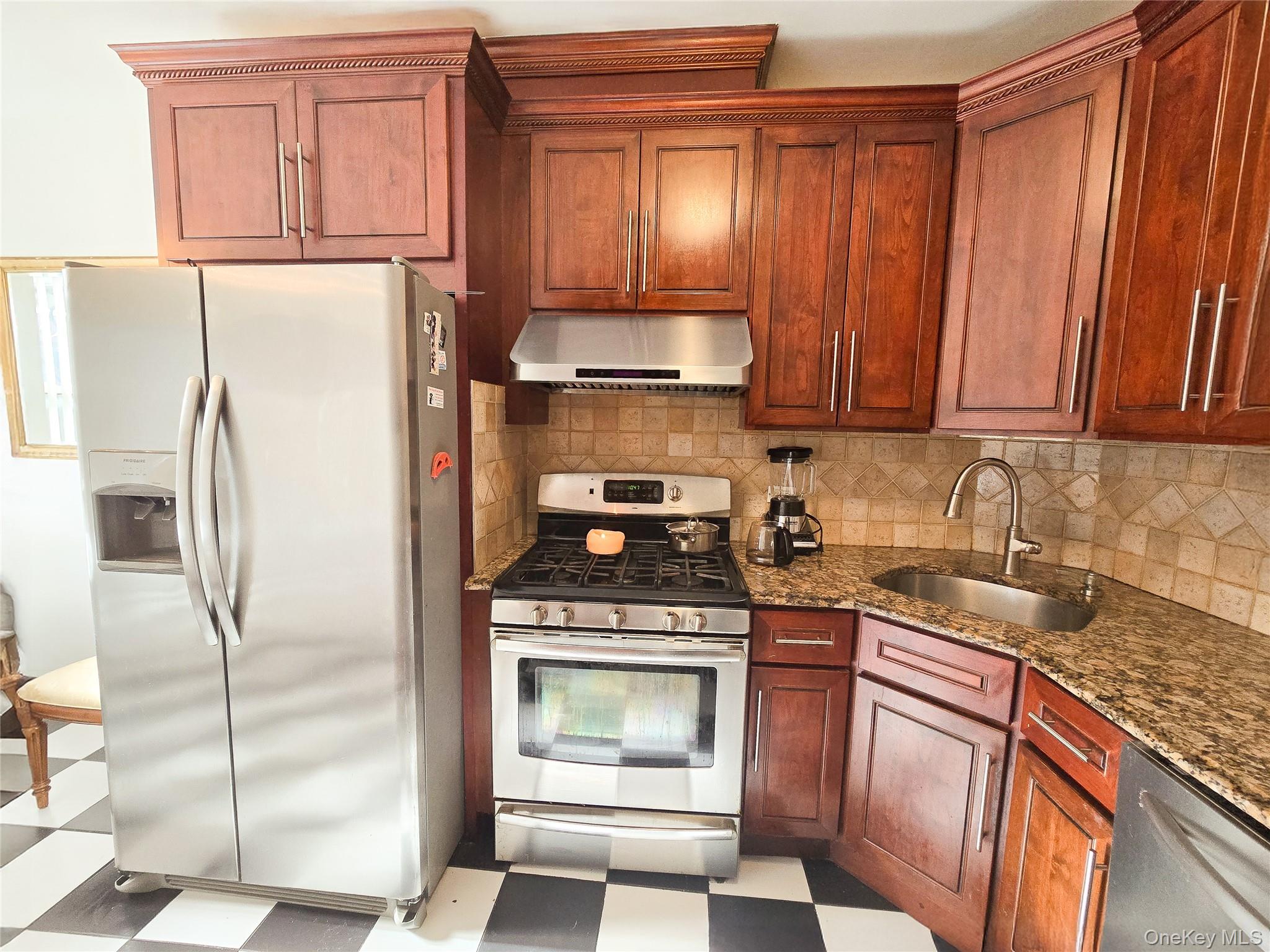 #9 photo, 8571 67th ave Avenue, Rego Park , NY 11374