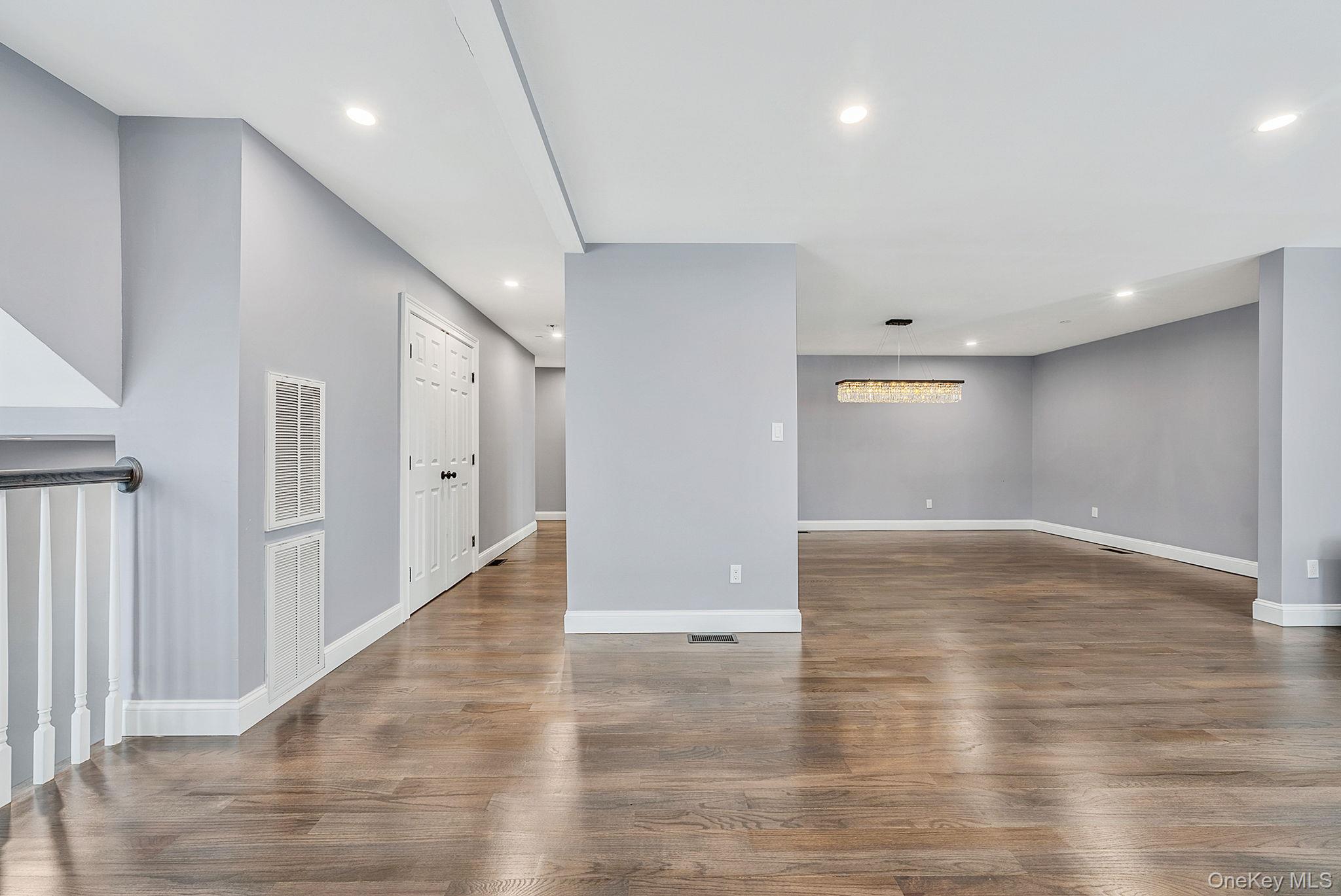 #13 photo, 449 Nassau Avenue, Freeport , NY 11520