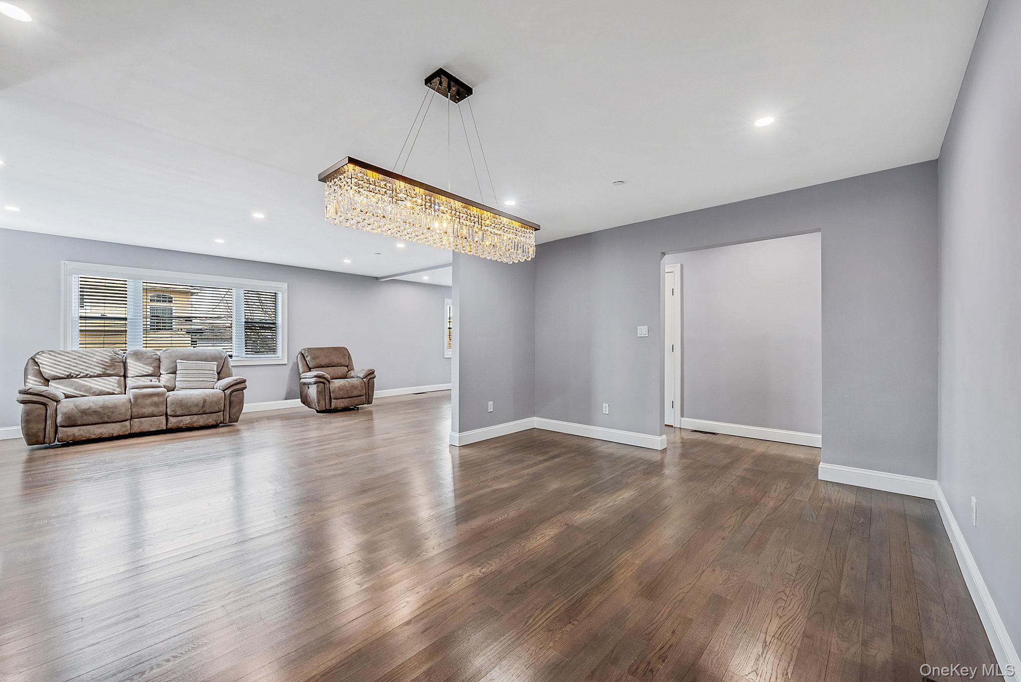 #17 photo, 449 Nassau Avenue, Freeport , NY 11520