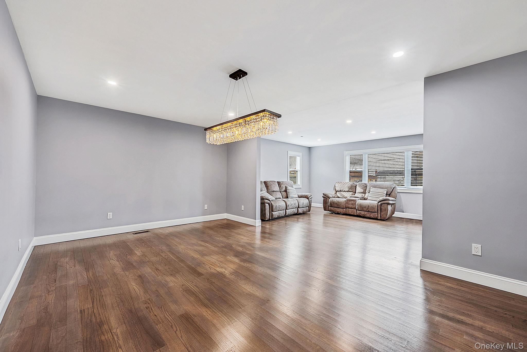 #18 photo, 449 Nassau Avenue, Freeport , NY 11520