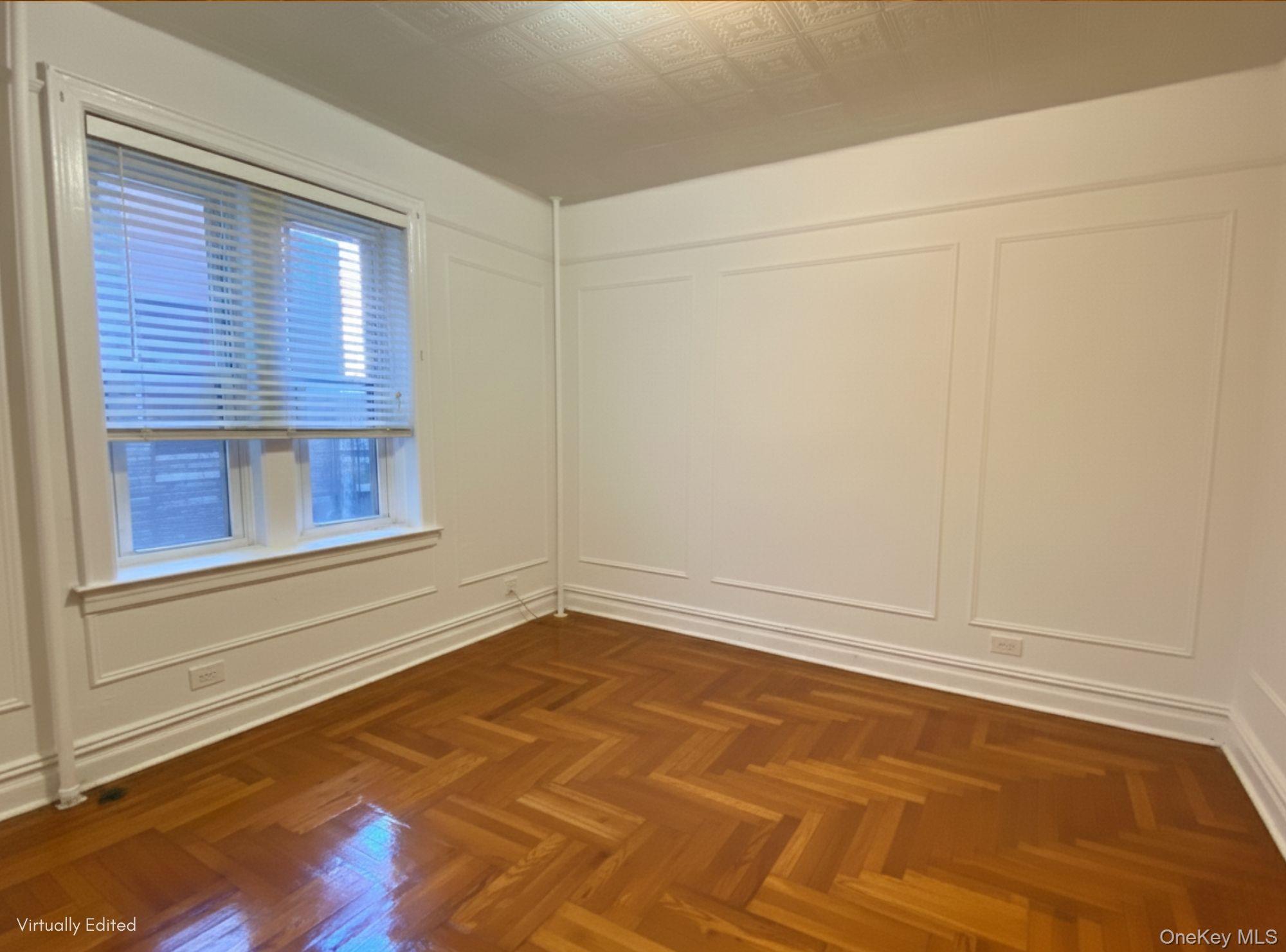 #7 photo, 35-51 30th Street, Astoria , NY 11106