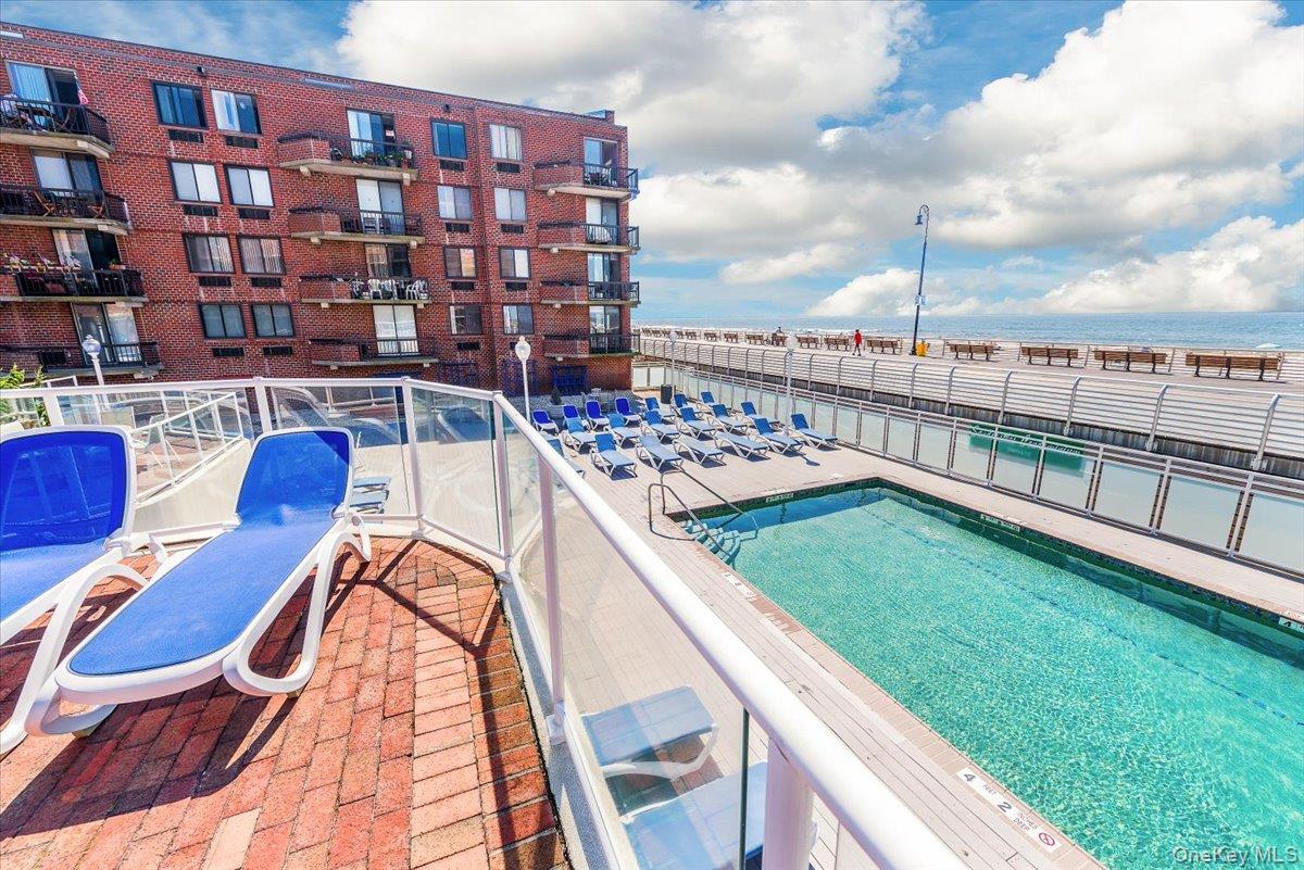 #20 photo, 730 W Broadway, Long Beach , NY 11561