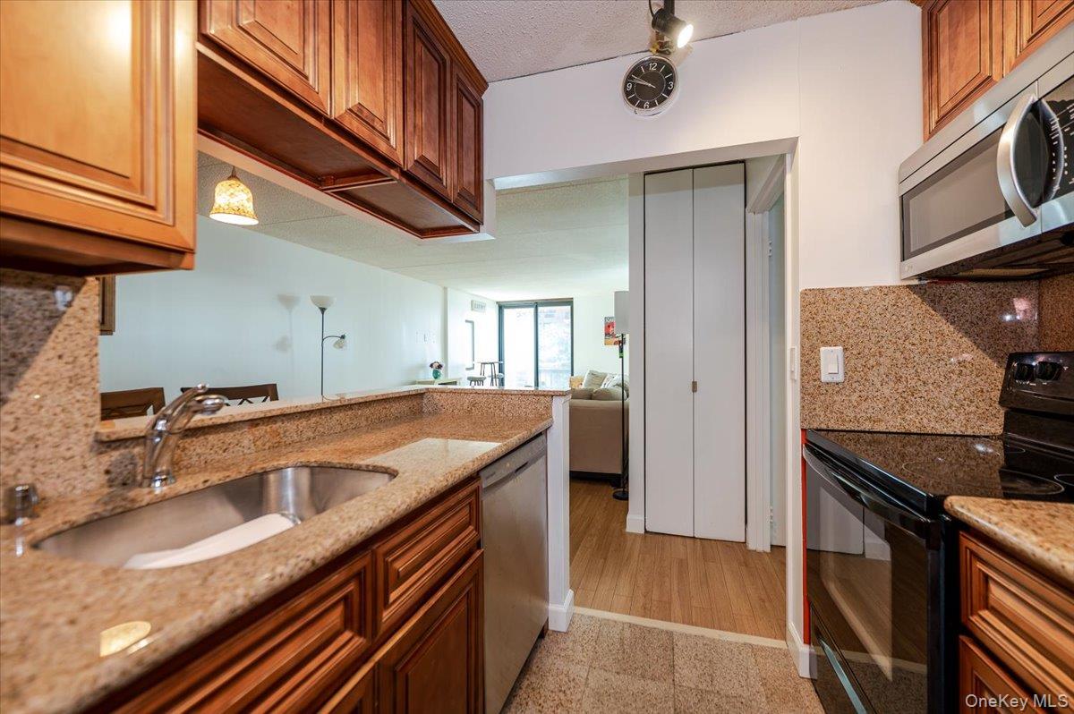 #9 photo, 730 W Broadway, Long Beach , NY 11561