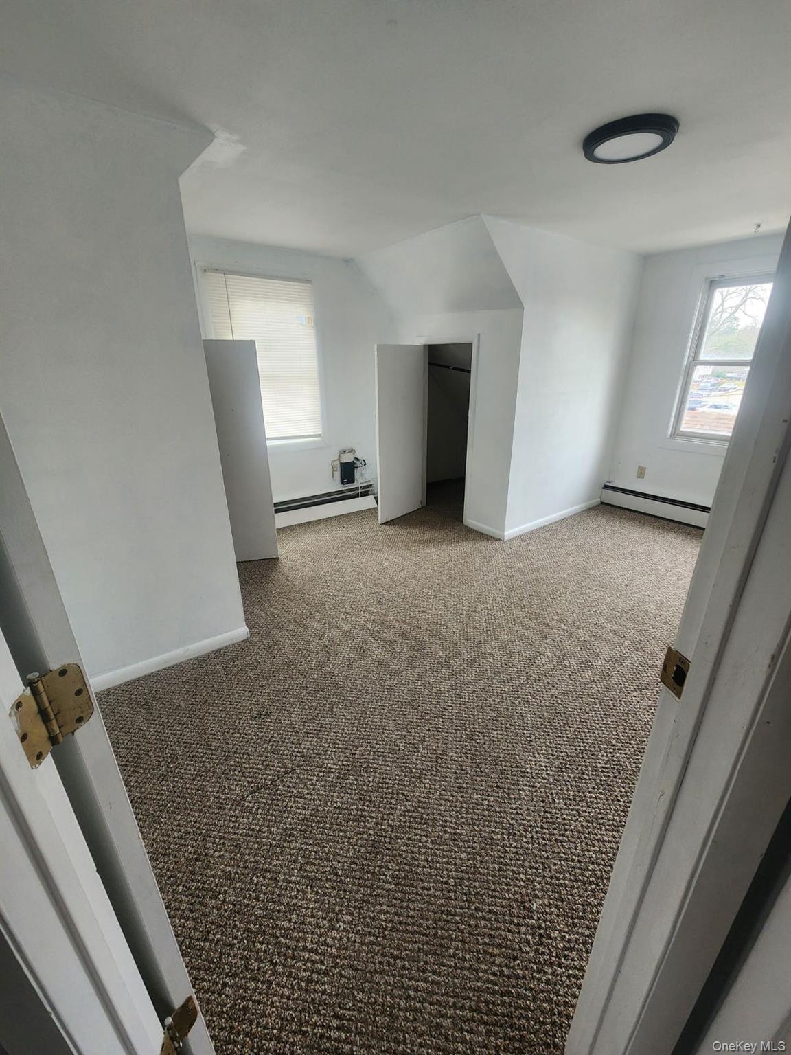 #13 photo, 359 Erlanger Boulevard, Babylon , NY 11703