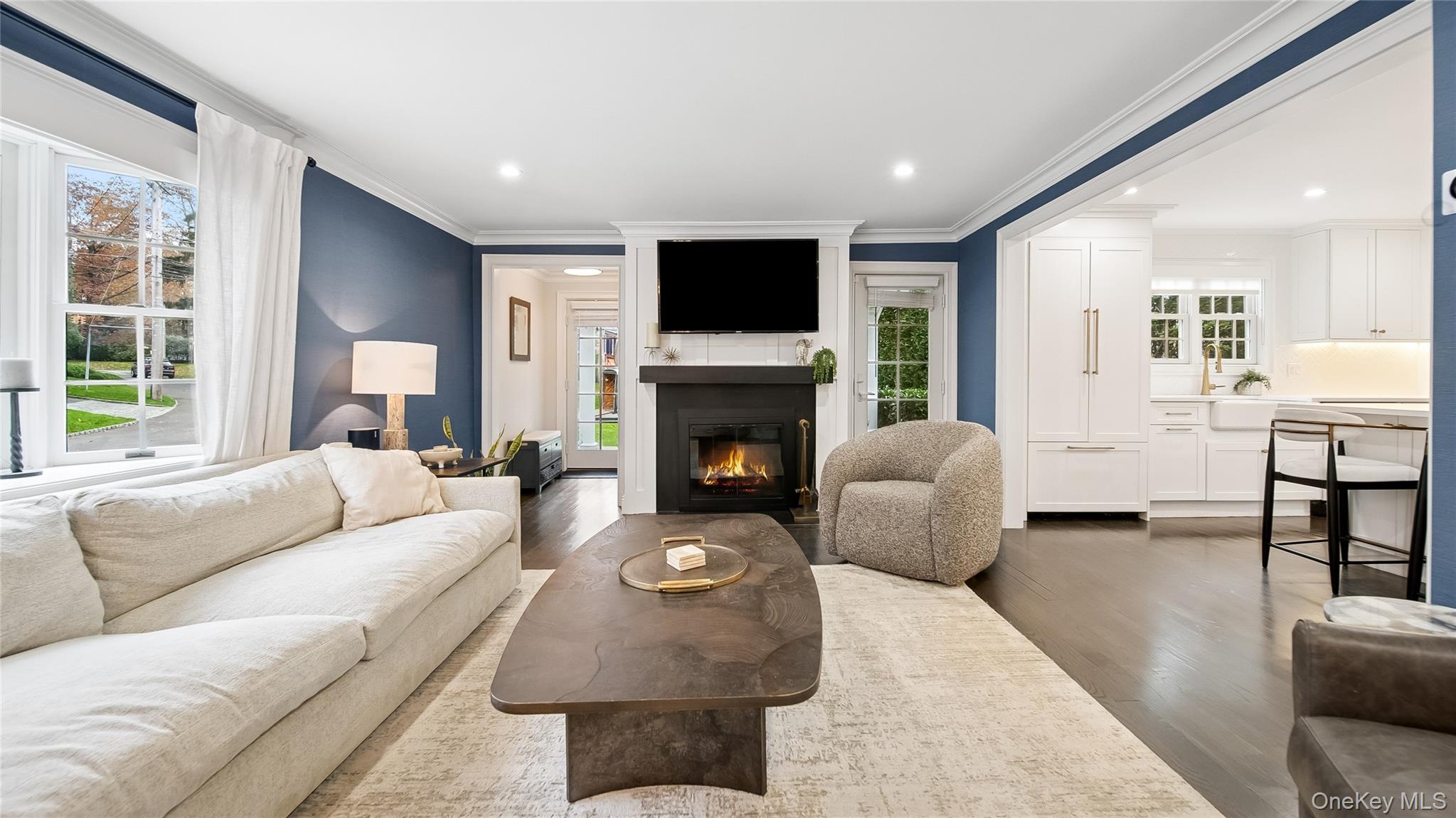 #3 photo, 305 Nassau Avenue, Manhasset , NY 11030