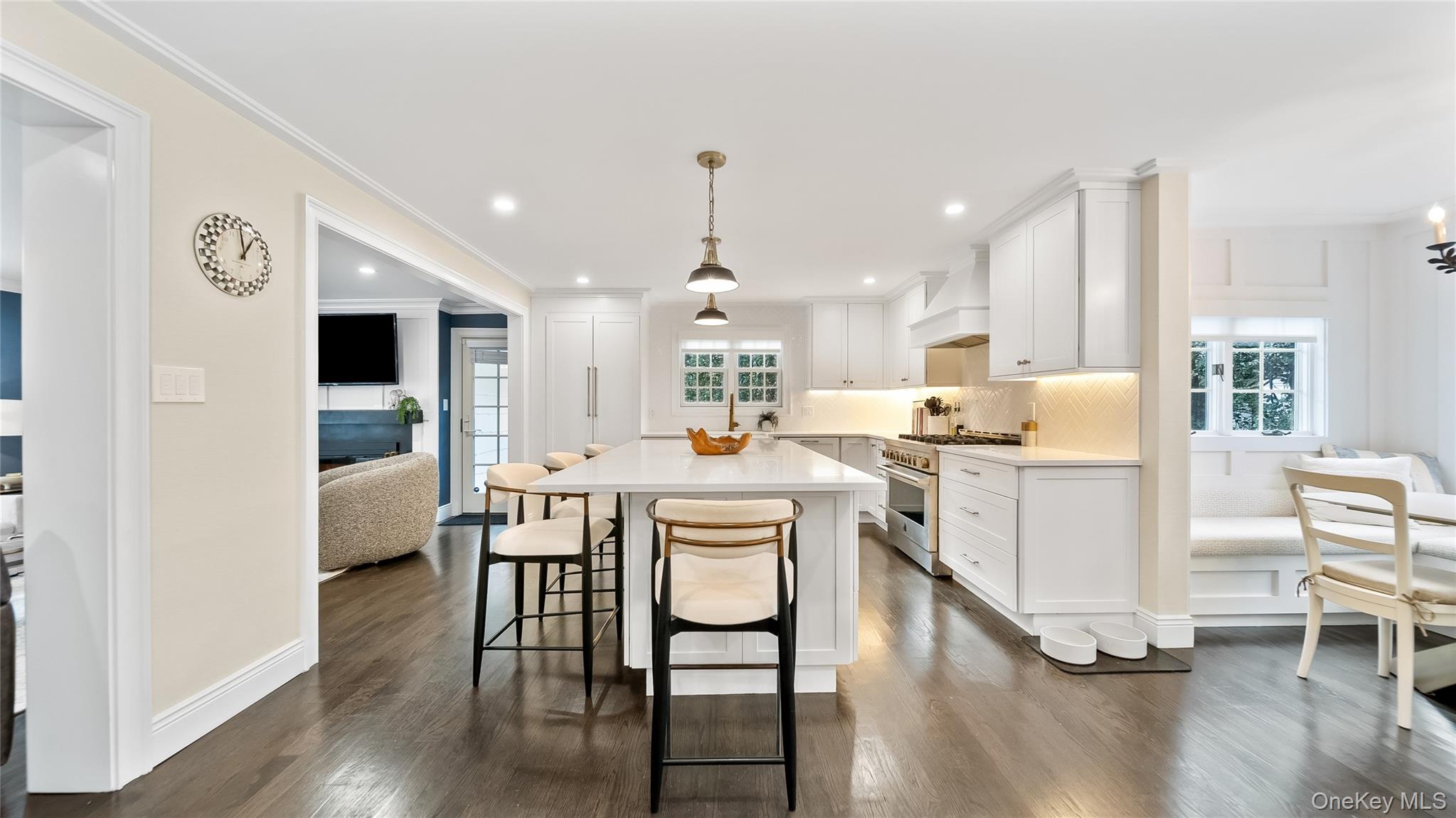 #6 photo, 305 Nassau Avenue, Manhasset , NY 11030