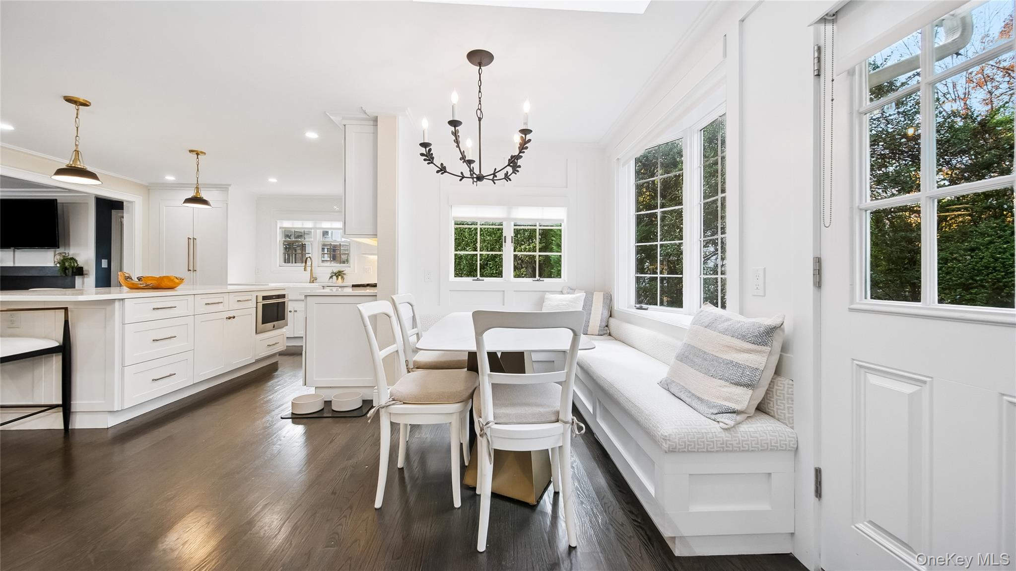 #8 photo, 305 Nassau Avenue, Manhasset , NY 11030