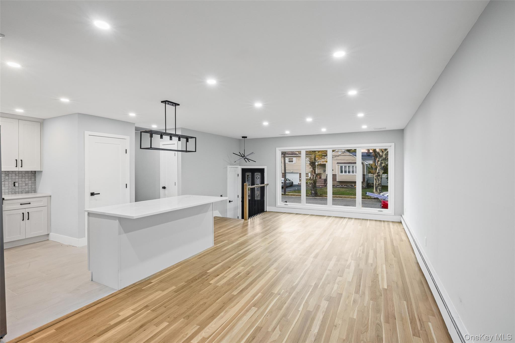 #20 photo, 2100 Beverly Way, Merrick , NY 11566