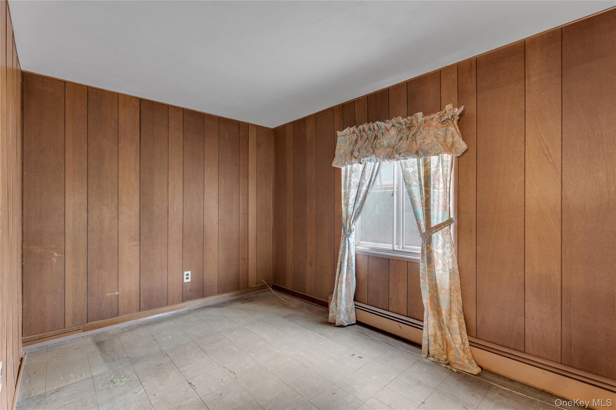 #11 photo, 96 Split Cedar Drive, Islandia , NY 11749