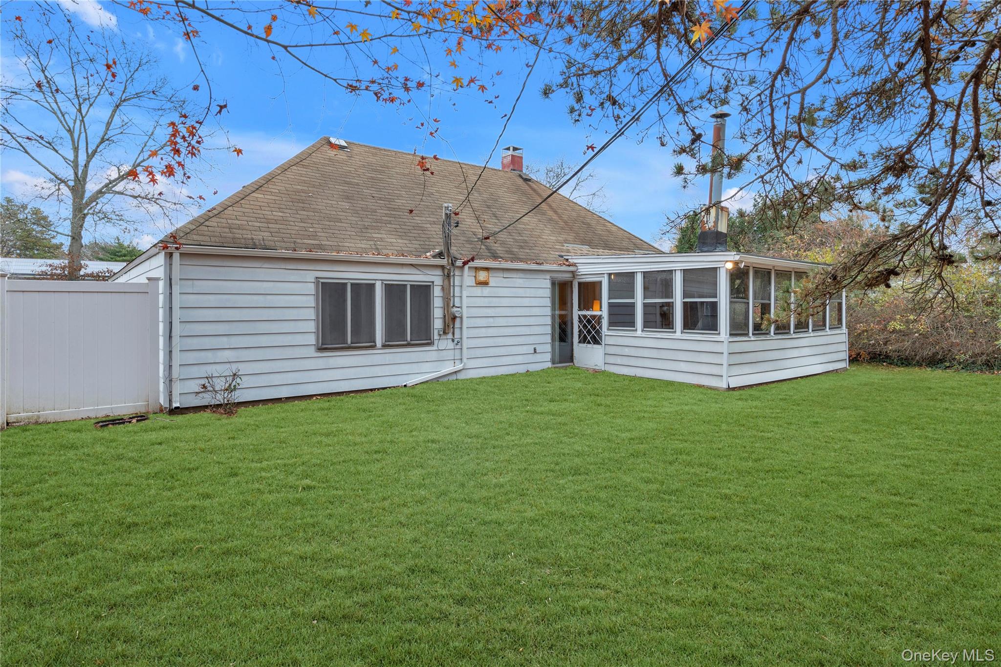 #19 photo, 96 Split Cedar Drive, Islandia , NY 11749